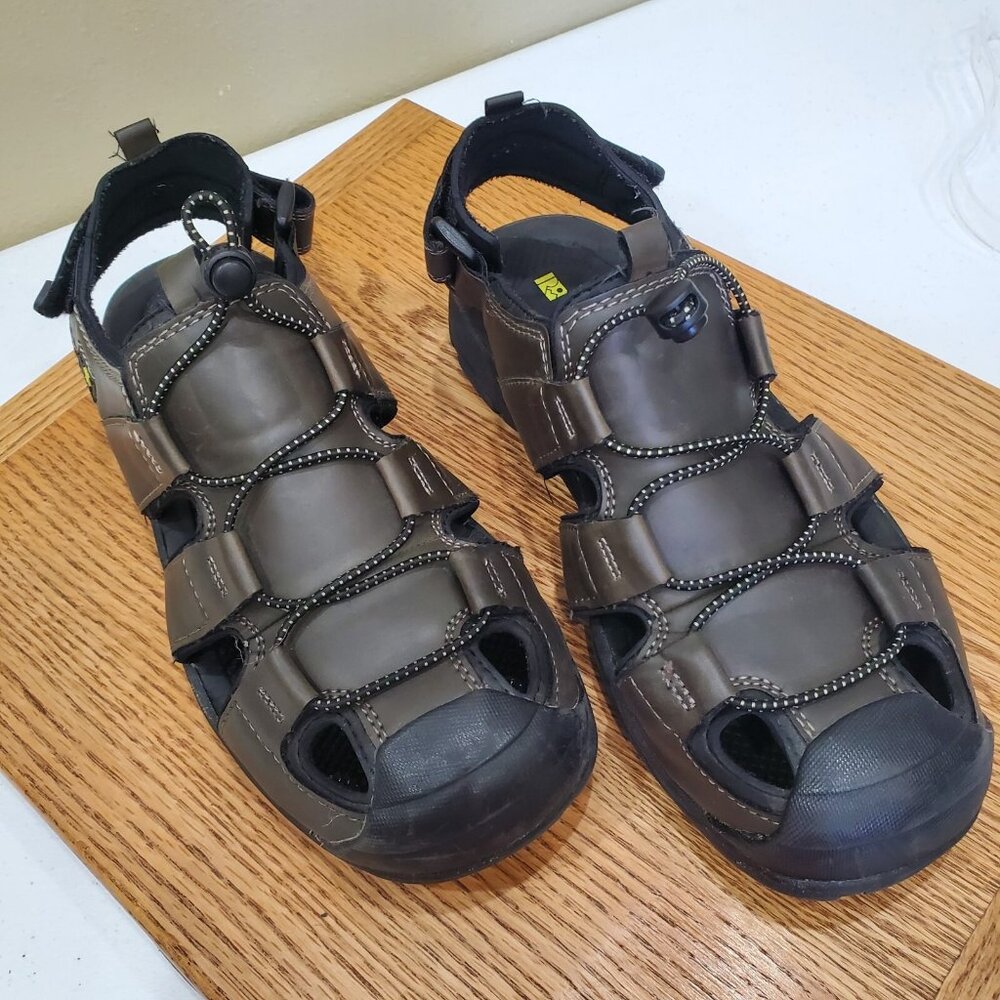 Rugged Outback Sandals Mens Size 7 Brown Adjustable Outdoor Shoes Hiking